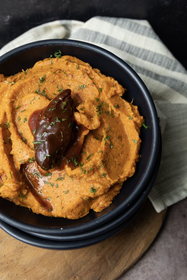 These mashed savoury, spicy sweet potatoes will bring excitement to any meal. Serve it with roast pork, chicken, on tacos or rice bowls!