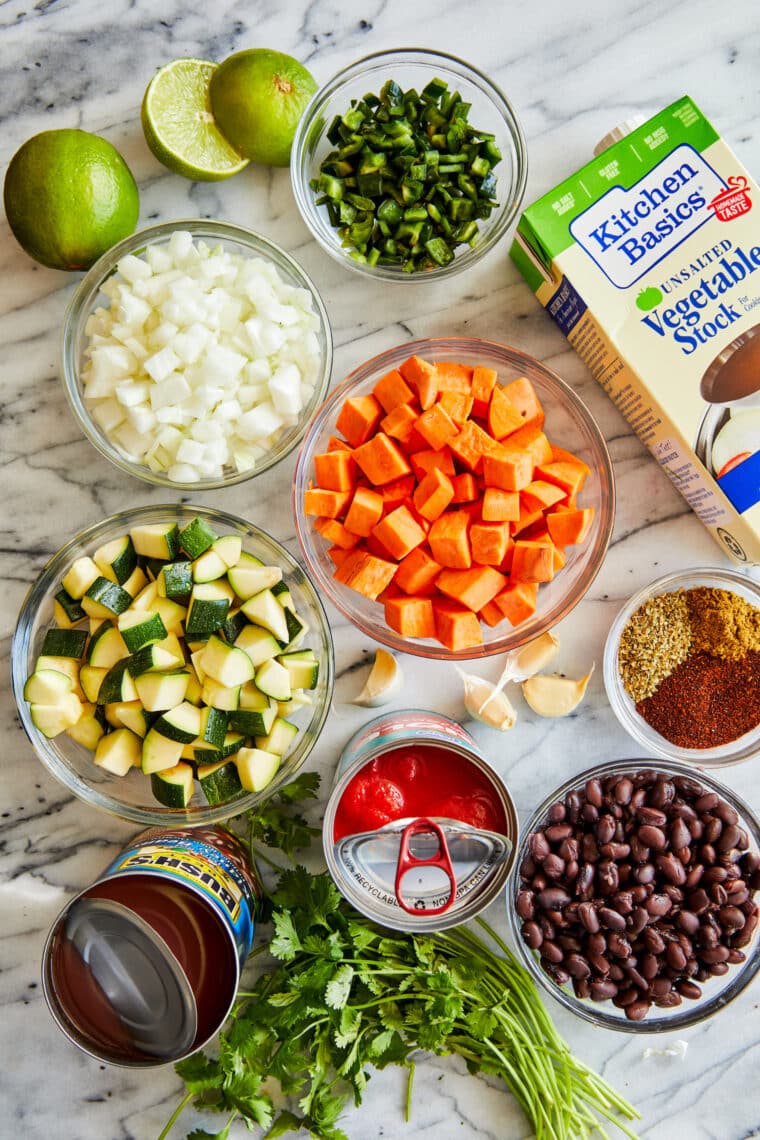 Homemade Vegetarian Chili - Truly the BEST vegetarian chili! Loaded with sweet potato, zucchini, beans + so much flavor! So hearty, so good.