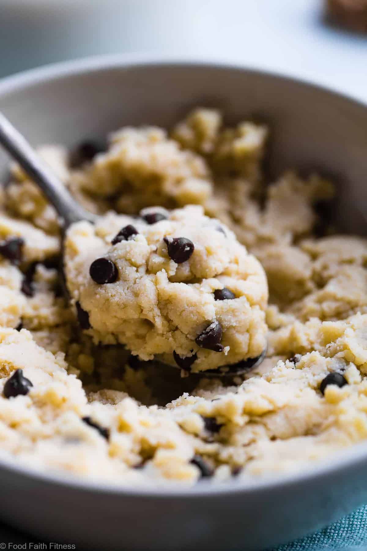 Healthy Protein Powder Cookie Dough -  This 5 ingredient healthy, edible cookie dough is gluten free, paleo/vegan friendly and ready in 5 minutes! It packs 20g of protein and only 200 calories so you can eat the whole bowl! | #Foodfaithfitness | #Glutenfree #Healthy #Paleo #Vegan #Snack