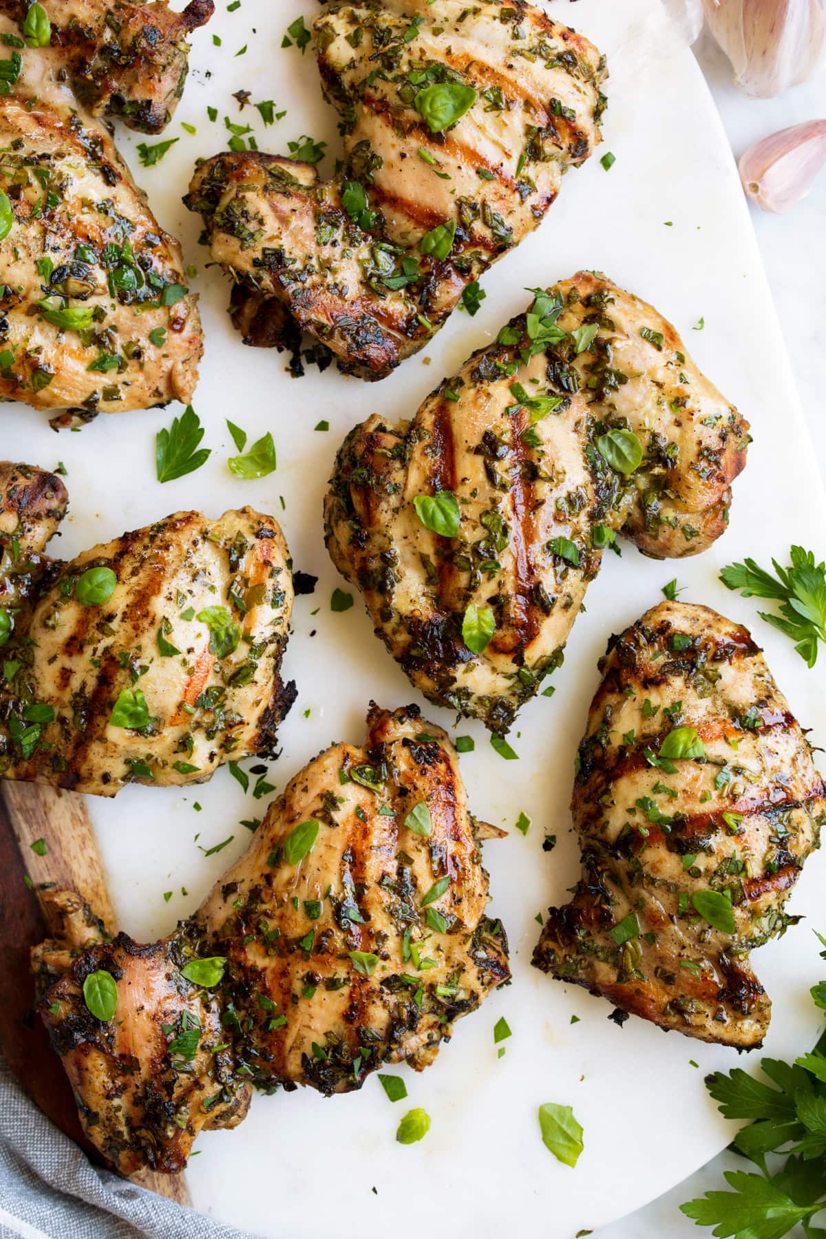 How to use herbs in marinades for grilling