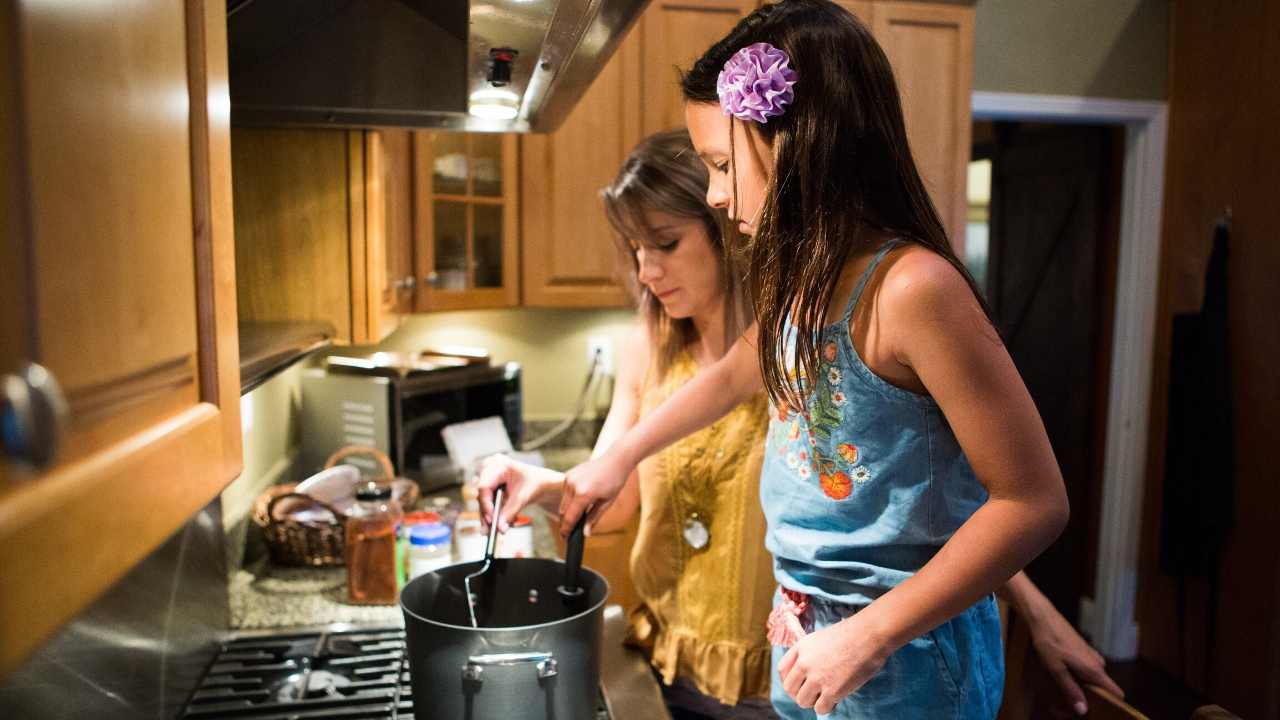 Arrange 7 Tortillas In The Pan Like THIS & Wait 40 Minutes – WOW!