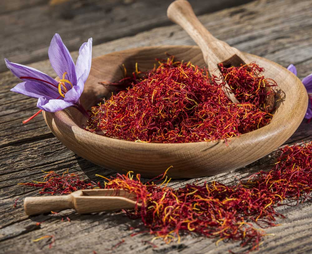 Saffron in fragrance. Sweet, honey- & hay-like, earthy and wonderful... Plus some new discoveries.