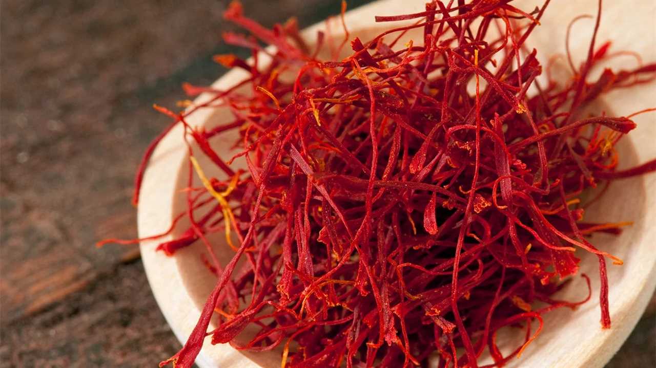 Keshur Zafran Kahvi |How To Make Kashmiri Samavar Saffron Kehwa |Village Tea |