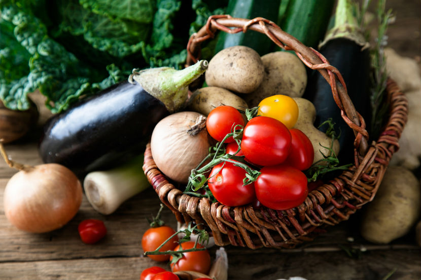 Visiting organic village and preparing chicken curry// Eating with full of fresh vegetables