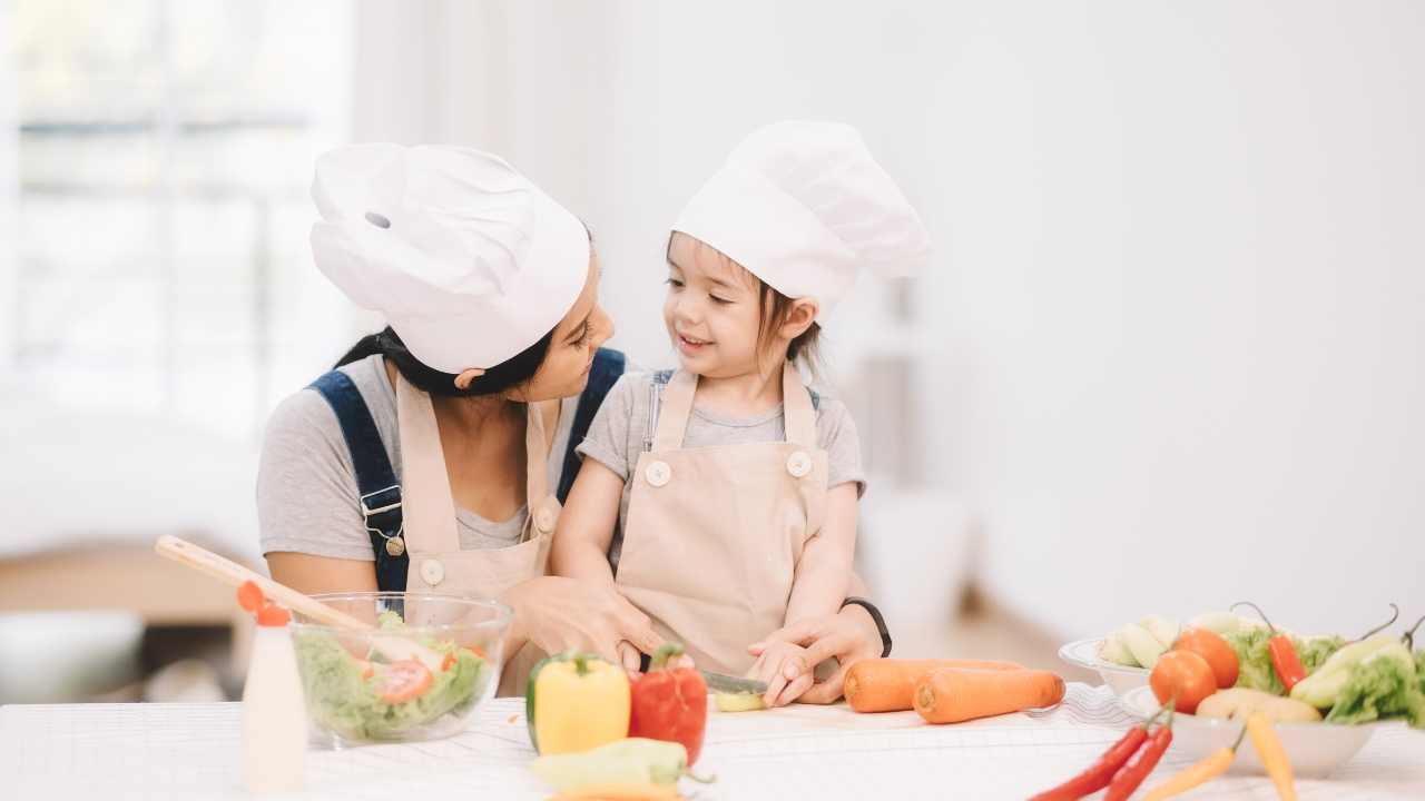 Harvesting, cooking and preserving the summer harvest - Frugal family meals