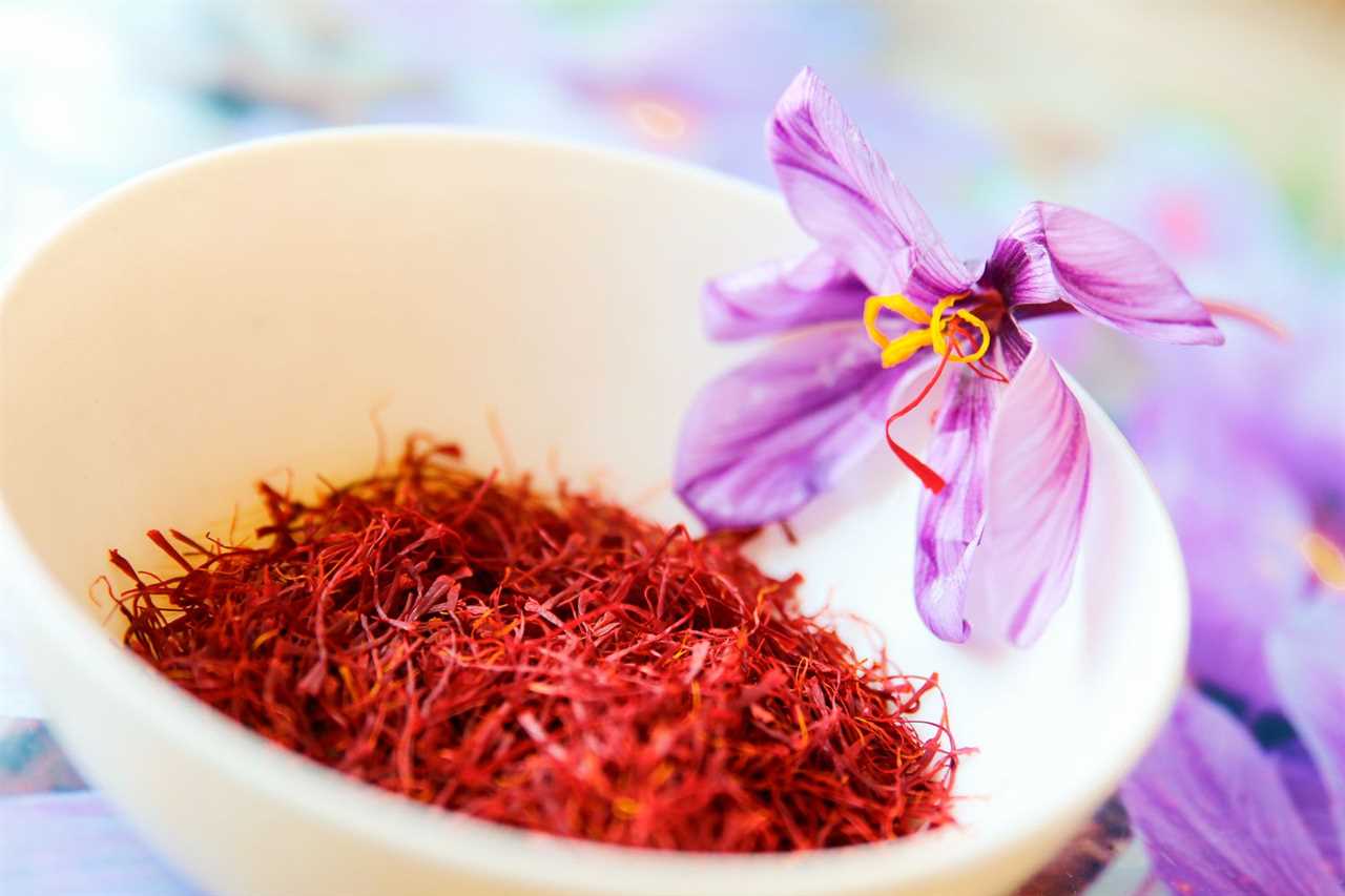 Iranian fatir bread with the original aroma of saffron: an art that you must experience