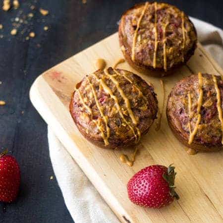 PB and J Quinoa Egg Muffins - A quick, easy portable and SUPER healthy breakfast that and you and your kids will love! | Foodfaithfitness.com | #recipe #quinoa #glutenfree #eggmuffin