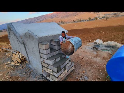 A trip to the world of a nomadic woman and her son: trying to build a barrel bath