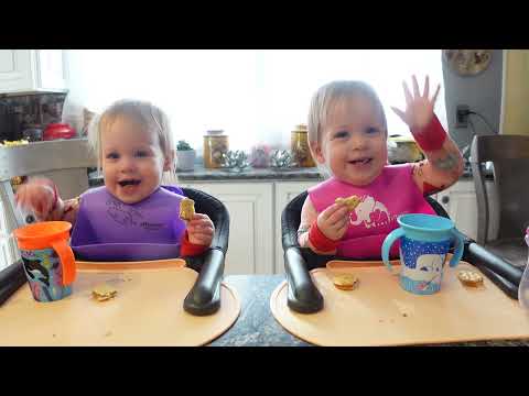 Twins try peanut butter craker sandwiches