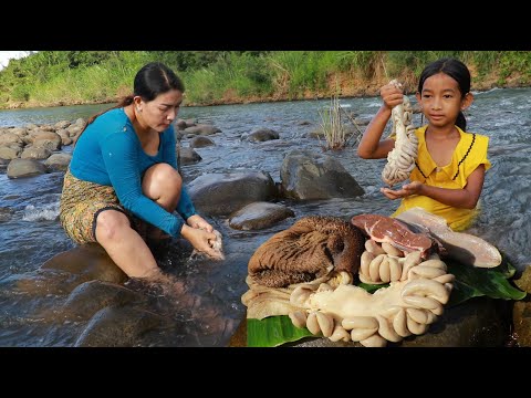 Mother Cooking beef intestine .stomach .tongue with vegetable recipe- Cooking eating delicious