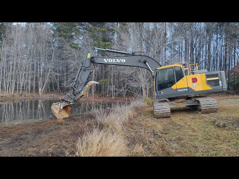 Dredging The Pond To Fill In The Borrow Pit!