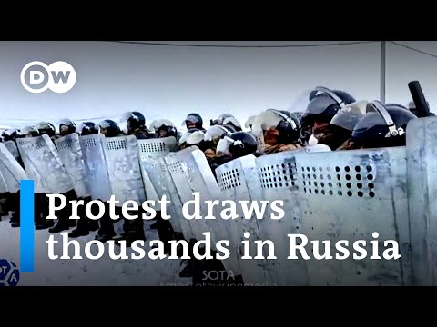 Thousands protest in Russia: What does this mean for Putin and Russian politics? | DW News