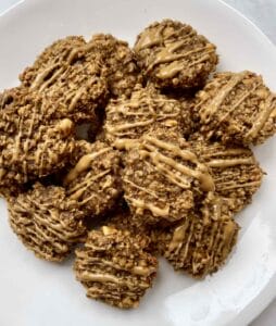 Easy Peanut Banana Oatmeal Cookies